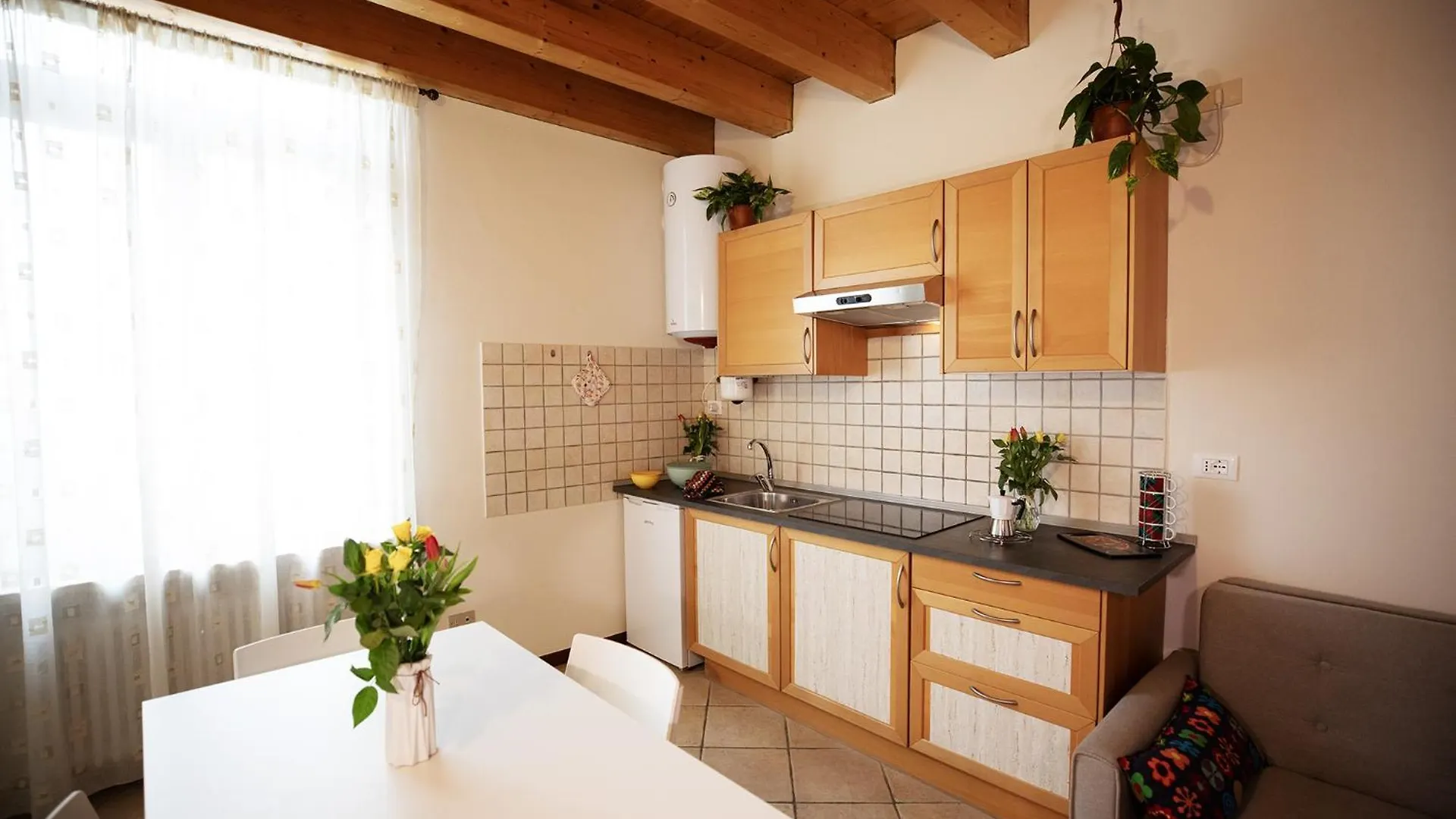 アパート Salix Home ラツィーゼ