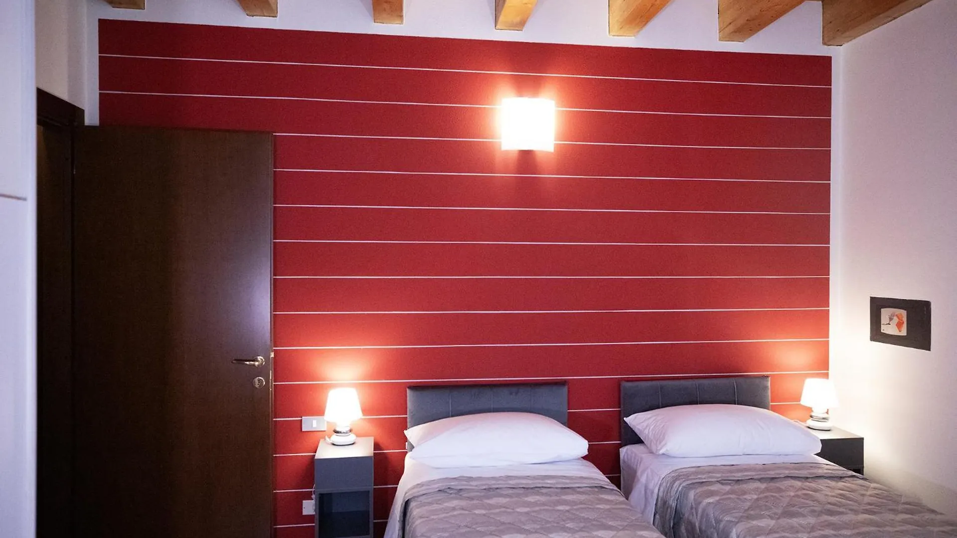 Apartment Salix Home Lazise Italy