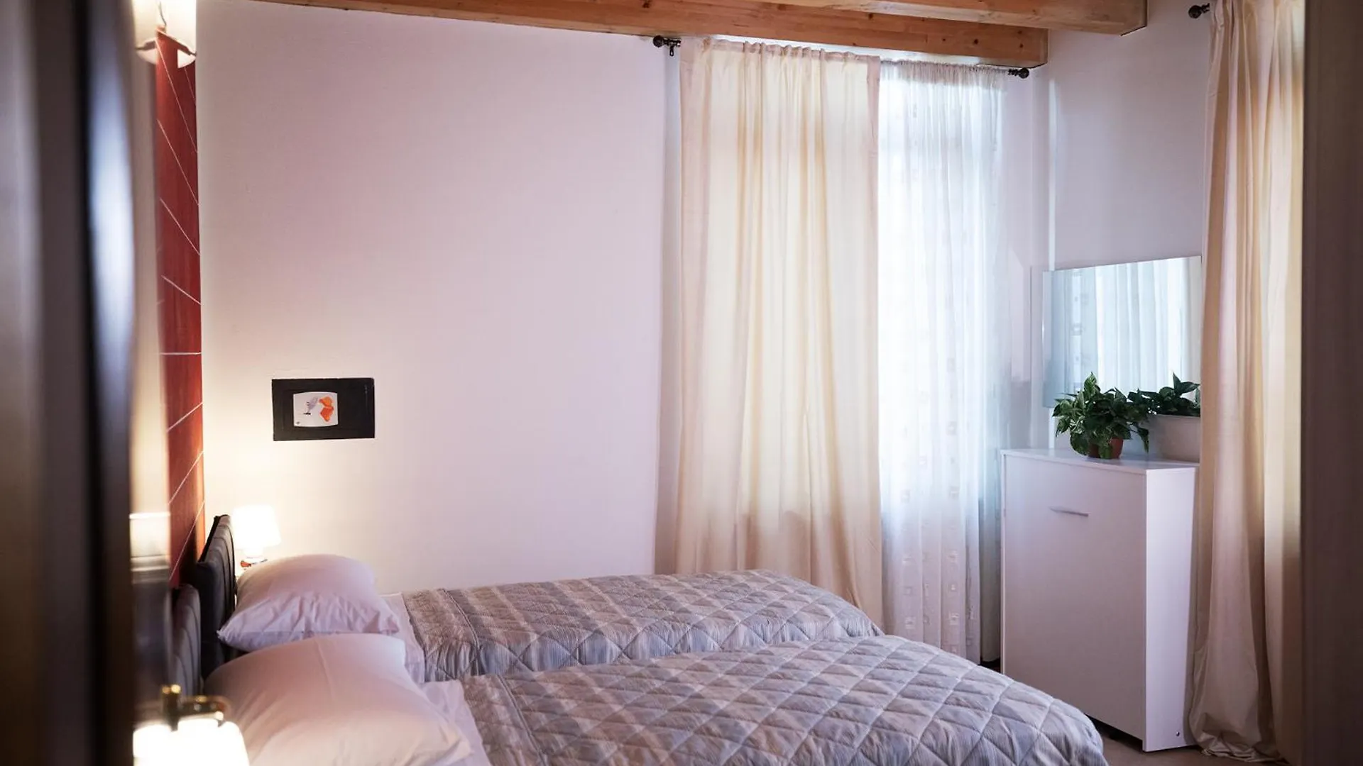 Salix Home Lazise 0*,