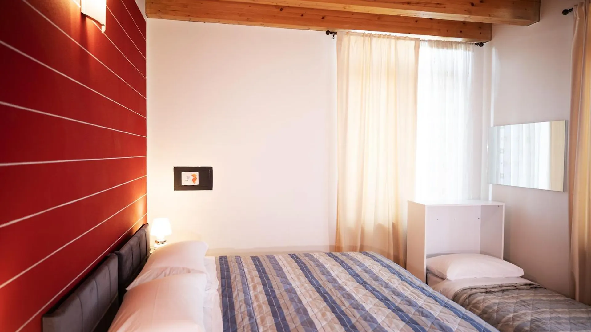 Salix Home Lazise Apartment
